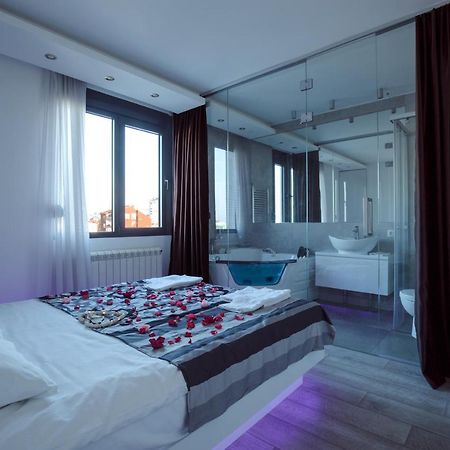 Luxury Boutique City Center Apartments Белград Екстер'єр фото