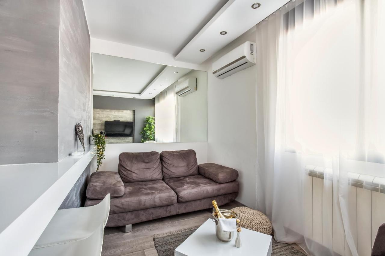 Luxury Boutique City Center Apartments Белград Екстер'єр фото